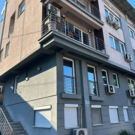 Modern With Panoramic Views